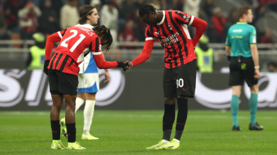 ފަހަތުން އަރައި މިލާންއިން ކޯމޯ ބަލިކޮށްފި