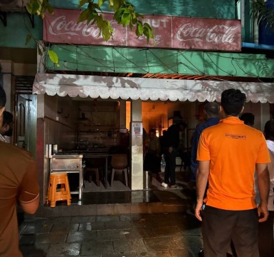 ހުޅުމާލޭ ޓީ ހަޓް ރެސްޓޯރަންޓުގައި ރޯވެ، އަނދަނީ