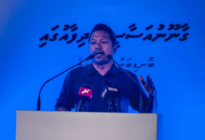 ސިޔާސީ މައިދާނުގައި ހަރަކާތްތެރިވުމުގެ ރައްކާތެރިކަން އަންހެނުންނަށް ވެސް އޮންނަން ޖެހޭ: ޑިމޮކްރެޓްސް