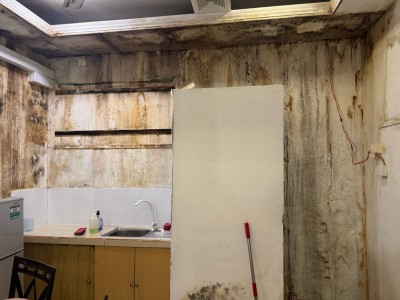 އައިކޮމްގެ އޮފީހުގައި ފޫ ޖަހައި، އެތައް އަހަރެއް ސިއްހަތަށް ނުރައްކާ ހާލަތުގައި