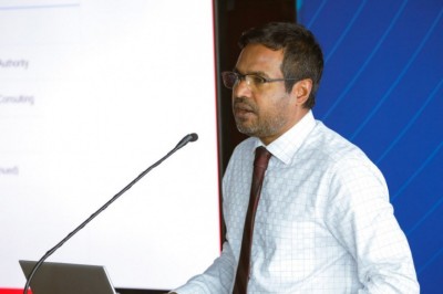 ފައިސާ ޗާޕުކުރާ މައްސަލަ ހޫނުވެފައި އޮއްވައި ޑެޕިއުޓީ ގަވަރުނަރު ވަކިކުރަނީ