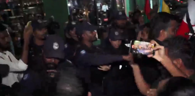 އެމްޑީޕީގެ ސުލްހަވެރި ކުއްލި އިހުތިޖާޖުގެ ތެރެއިން ފުލުހުންނާ ދެމެދު ކުރިމަތިލުމެއް