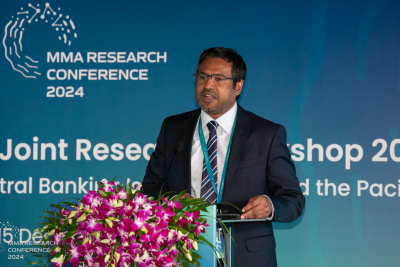 ފައިސާ ޗާޕުކުރުމާ ދެކޮޅު ހައްދަވައި ޑެޕިއުޓީ ގަވަރުނަރު އިމާދު އިސްތިއުފާ ދެއްވައިފި