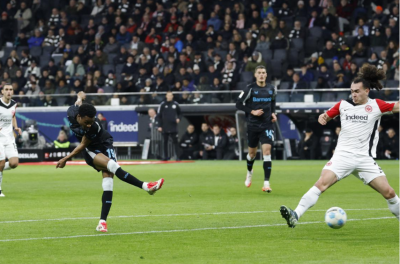 ލެވަކޫސެން އިން ފްރޭންކްފާޓް ބަލިކޮށް ތާވަލުގެ ދެނަވައަށް ޖެހިލައިފި