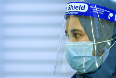 އިތުރުގަޑީގެ ފައިސާ ނުދީ ސިއްހީ ޚިދުމަތްތެރިން ލައްވާ މަސައްކަތް ނުކުރުވުމަށް ގޮވާލައިފި