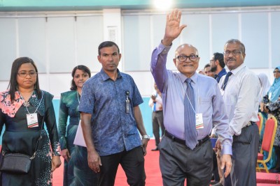 އެއް މިލިއަން ރުފިޔާ ހޯދަން މައުމޫންގެ މައްޗަށް ކުރި ދައުވާ އަނބުރާ ގެންގޮސްފި