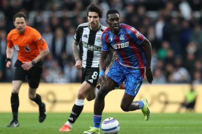 ނިއުކާސްލްއިން ޕެލަސް ބަލިކޮށް ތާވަލުގެ ތިންވަނައަށް