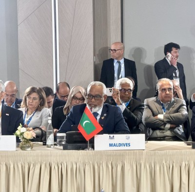 މިއަދުގެ ދުނިޔޭގައި ދިމާވާ ގޮންޖެހުންތަކުގައި، ނުފޫޒު ނުފޯރުވައި ހައްލު ހޯދައި ދޭން ޖެހޭ: އަބްދުއްރަހީމް