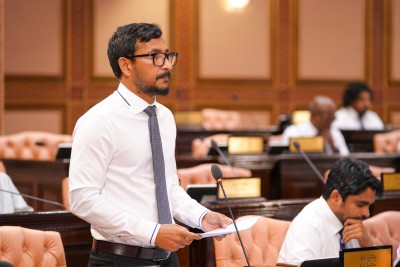 "ބޭކާރު ގަރާރު" އިތުރުވާތީކަމަށް ވިދާޅުވެ ގަރާރަށް ބަހުސްކުރަން ފެނޭތޯ އަހަން ފަލާހުގެ ޚިޔާލެއް