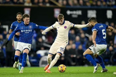 ޗެލްސީ އެއްވަރުވެ، ހަވަނައިގައި؛ ސްޕާސް ވެސް ވީ ބަލި