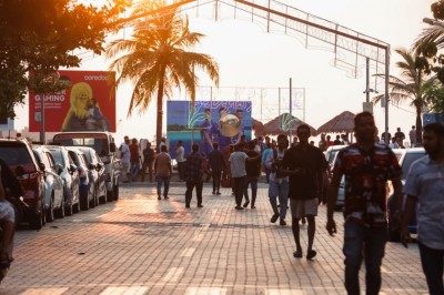 އޮރިޔާންކާޑު ގެންގުޅެ، ކުރީގެ އަނބިމީހާއަށް ބްލެކްމެއިލް ކުރި މީހަކު ހައްޔަރުކޮށްފި