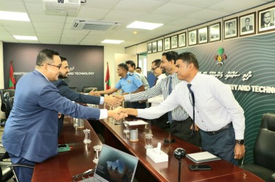 ޓިކްޓޮކްގެ ވަފުދާ ސީޕީ ވެސް ބައްދަލުކުރައްވައި، ސަލާމަތީ ކަންތައްތަކާ ގުޅޭ މަޝްވަރާތަކެއް ކުރައްވައިފި