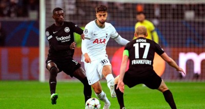 ފްރޭންކްފާޓްއިން ސްޕާސް ހިފަހައްޓާލައިފި