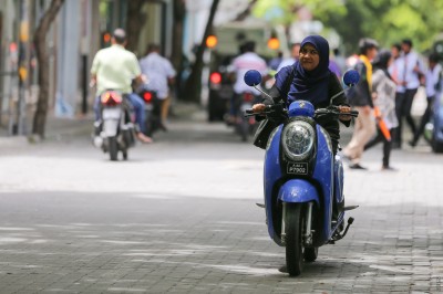 ޚާއްސަ އެހީއަށް ބޭނުންވާ 60 އަހަރުގެ މީހުންނަށް ކާރު ނުދުއްވޭގޮތަށް ވަކި ލައިސަންސެއް ނަގަންޖެހޭގޮތް ހަދައިިފި