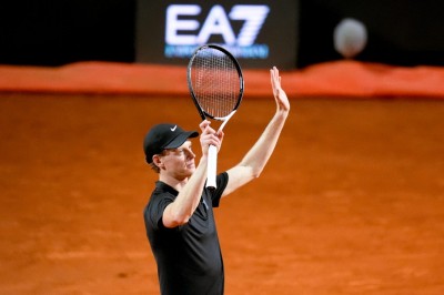 ސިނާގެ އެނބުރި އައުން ކާމިޔާބު، އިޓަލީއަށް ޚާއްސަ ދުވަހެއް