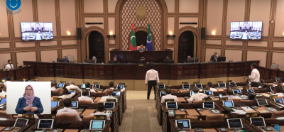 އިތުރު ސުވާލަށް ފުރުސަތު ނުދިނުމުން މެންބަރުން ކޯފާވެއްޖެ