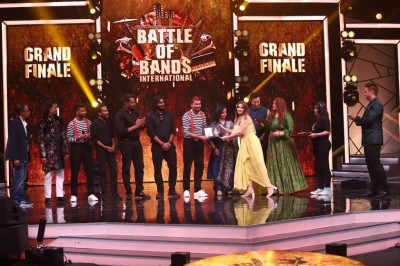 މުބާރާތުގެ ދެވަނަ ރަނަރަޕް އެވޯޑާއެކު 'ޓޫ އޮފް އަސް' ތާރީޚުން ޖާގަ ހޯދައިފި