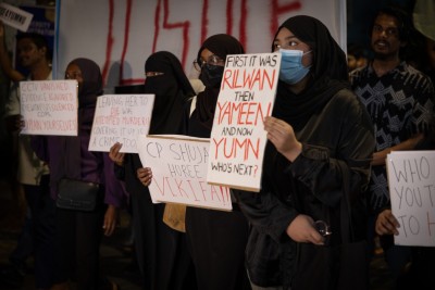 ސީޕީ ޝުޖާއުގެ އިސްތިއުފާއާއެކު ވެސް ޒުވާނުންގެ މުޒާހަރާ ހުއްޓާނުލައި ކުރިއަށްގެންގޮސްފި