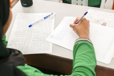 މަޒުމޫނާއި ކުރު ވާހަކަ ލިޔުމާއި ޅެން ހެދުމުގެ މުބާރާތްތައް ފަސްކޮށްފި