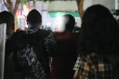 އުމުރުން 30 އަހަރުގައި 50 ފަހަރަށް ބަންދުކޮށްފި!