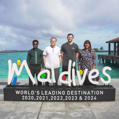 ލިވަޕޫލުގެ ސީނިއާ ޓީމުގެ އޮފިޝަލުންތަކެއް ރާއްޖެ އަތުވެއްޖެ