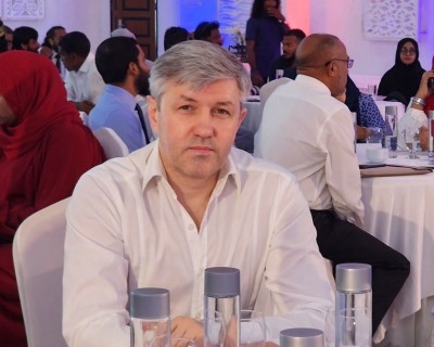 ނޯޓިސް ނުދީ މިފްކޯގެ ސީއީއޯކަމުން ވަކިކުރުމުން 42،000 ޑޮލަރު ހޯދަން ޓްރައިބިއުނަލަށް