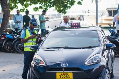 މަނާ ވަގުތު ވެހިކަލް ދުއްވި 11 މީހަކު ޖޫރިމަނާކޮށް، 3 ވެހިކަލް ޓޯކޮށްފި