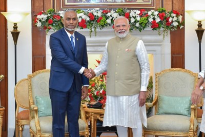 ގައުމީ މަސްލަހަތަށްޓަކައި ޚާރިޖީ ސިޔާސަތު ބަދަލުކުރުމަކީ ޒިންމާދާރު ގޮތް: ރައީސް