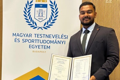 މޫސާ އަލީ ހަންގޭރީގެ ކޯޗިން ކޯހެއް ފުރިހަމަކޮށްފި