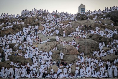 ޢަރަފާތު ދުވަހު ރޯދަހިފުމުން ފާއިތުވި އަހަރާއި އަންނަ އަހަރުގެ ކުދި ފާފަތައް ފުހެވޭ: ޚުތުބާ