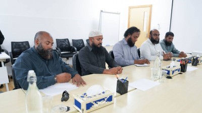 އިދިކޮޅުގައި ތިބެ ޔޯގާ ހުއްޓުވައި، މިހާރު އެ ދުވަސް ފާހަގަ ކުރުން ބަލައެއް ނުގަނެވޭ: އިލްމުވެރިންގެ ގުޅުން