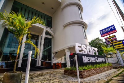 ލަންކާގެ ކޮލެޖުތަކެއް ސަސްޕެންޑުކޮށްފައިވާތީ ސަމާލުވުމަށް އެމްކިޔުއޭގެ 'ރެޑް އެލާޓް'އެއް