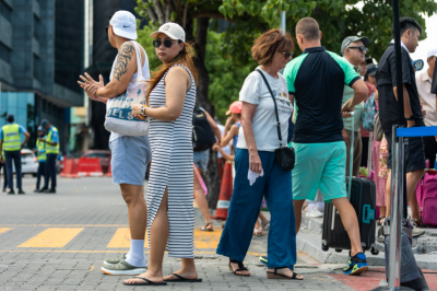 މިއަދުން ފެށިގެން ފަތުރުވެރިކަމުގެ ޚިދުމަތްތަކުން ނަގާ ޓެކްސް 17ޕަސަންޓަށް ބޮޑުވާނެ!