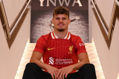 ކާކޭޒް ލިވަޕޫލަށް ސޮއި ކޮށްފި