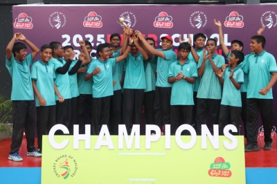 ސްކޫލް ކްރިކެޓުގެ ޗެމްޕިއަންކަން ތާޖުއްދީނާއި ރެހެންދިއަށް