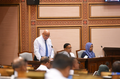 ދަރިވަރުންނަށް ފައިސާ ޖަމާވުން ލަސްވާތީ ހުރި ކަންބޮޑުވުންތަކަށް މިނިސްޓަރުގެ ޖަވާބެއް ނެތް