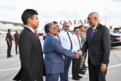 މަތީ ފަންތީގެ މަޝްވަރާތަކަކަށް ރައީސް މުއިއްޒު އިނގިރޭސިވިލާތަށް