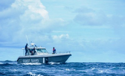 40 މީހުންނާ އެކު ނައިފަރަށް ދަތުރުކުރި ބޯޓެއް ހާލުގައި ޖެހިގެން އެހީވަނީ