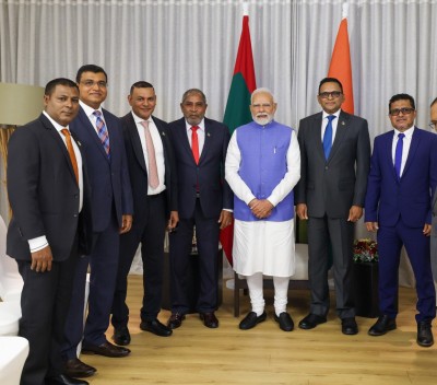 އެމްޑީޕީ ހިމެނޭހެން މޯދީ ސިޔާސީ ޕާޓީތަކުގެ އިސްވެރިންނާ ބައްދަލުކުރައްވައިފި