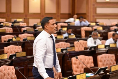 އަތޮޅުތަކުގެ ވިޔަފާރިތަކުން ކަރަންޓަށް ކުރާ ޚަރަދު ބޮޑު ކަމަށް ބުނެ ގަރާރެއް