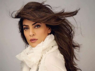 ސުޝްމިތާ ހިތްކިޔާ ކަހަލަ ޖަވާހިރު ގަނެދިނުމުގެ ގާބިލުކަމެއް އަދި ނެތް ކަމަށް ބަތަލާގެ ކުރީގެ ލޯބިވެރިޔާ ބުނެފި