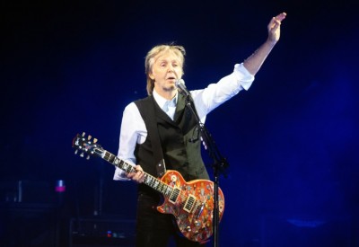 ޕޯލް މެކާޓްނީ 83 އަހަރުގައި އަނެއްކާ ވެސް ޓުއާއަށް