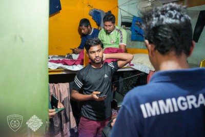 މިއަދު ހިންގި ރެއިޑުގައި 25 ބިދޭސިއަކު އިމިގްރޭޝަންގެ ބެލުމުގެ ދަށަށް