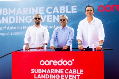 އުރީދޫން ރާއްޖޭގައި ފުރަތަމަ ފަހަރަށް ރިސޯޓެއް ސަބްމެރިން ކޭބަލަކުން ގުޅާލައިފި