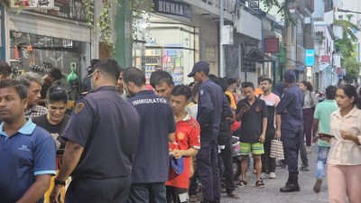 މާލޭގައި ބިދޭސީންގެ ނުފޫޒު ގަދަ ވިޔަފާރިތައް ފާސްކޮށް، 31 މީހަކު ހިފަހައްޓައިފި