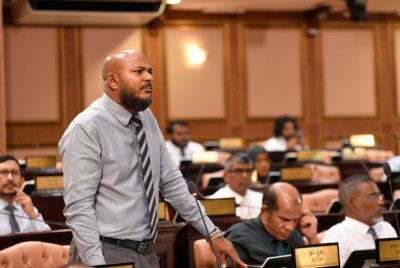 ޝުޖާއުގެ ރައްދު އިދިކޮޅަށް: ފާޑުވިދާޅުވަނީ ފޭކު މުދާ ވިއްކުން ހުއްޓުވި، ވިޔަފާރިތައް ރަނގަޅުވާނެތީ؟