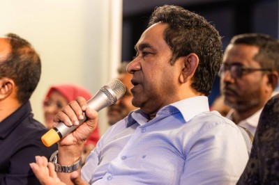 އާ ޓާމިނަލްގައި މުއިއްޒުގެ ހިއްސާއަކީ 10 ޕަސެންޓު، ޞާލިޙް ހިންގީ 300 މިލިއަން ޑޮލަރުގެ ކޮރަޕްޝަން: ޔާމީން