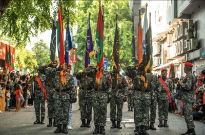 މިނިވަން ދުވަހުގެ ޕެރޭޑް: ހޮނިހިރު ދުވަހު މާލޭގައި، އާދީއްތަ ދުވަހު ހުޅުމާލޭގައި