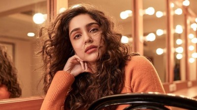 ސޫރަޖްގެ ފިލްމަށް އަޔުޝްމާނާ އެކު ޝަރުވަރީ