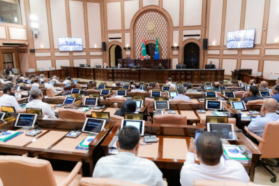 ދައުރުން ބޭރުން ބާއްވާ ޖަލްސާގައި ވެސް އިސްކަންދިނީ މީޑިއާ ކޮންޓްރޯލް ބިލަށް